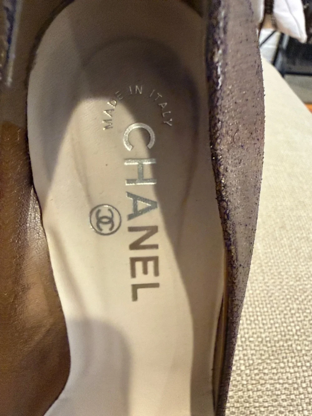 CHANEL Bronze Metallic - Picture 2 of 8